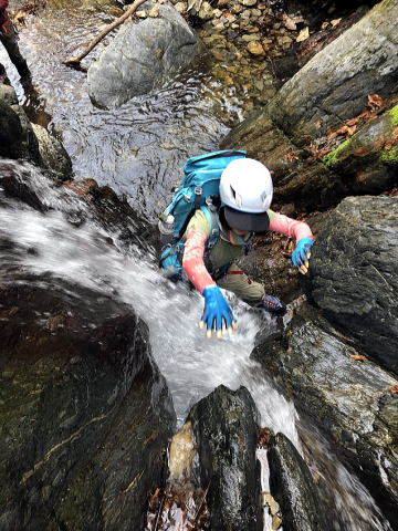 2022.4.10　軍刀利沢（沢登り）