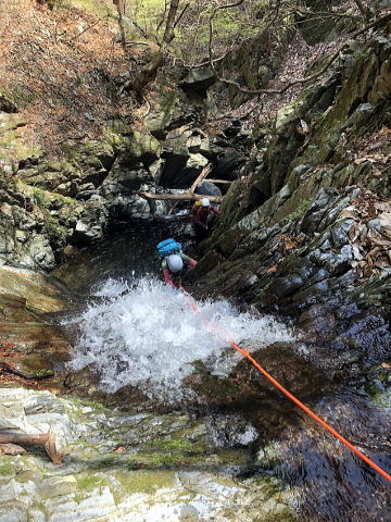 2022.4.10　軍刀利沢（沢登り）