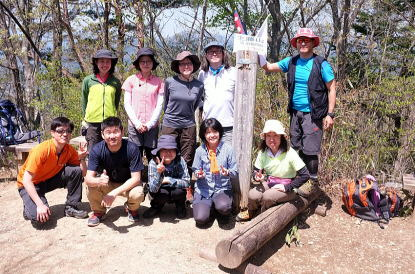 2017.4.30　陣馬山（尾根歩き）