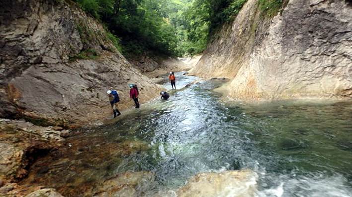 2016.8.11-15　葛根田川（沢登り）