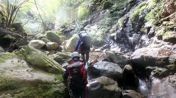 2016.10.23　鳥屋待沢（沢登り）