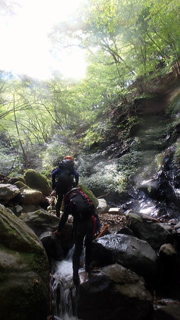 2016.10.23　鳥屋待沢（沢登り）