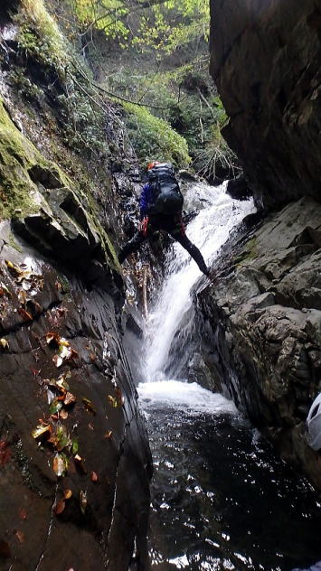 2016.10.23　鳥屋待沢（沢登り）