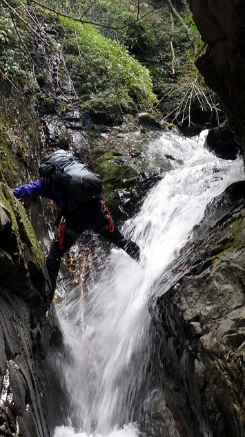 2016.10.23　鳥屋待沢（沢登り）