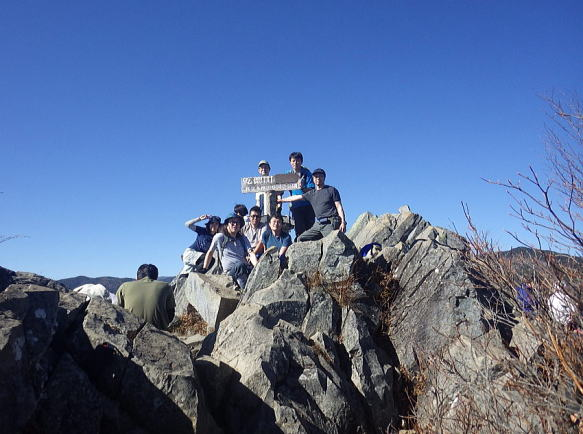 2017.11.3　乾徳山（尾根歩き）