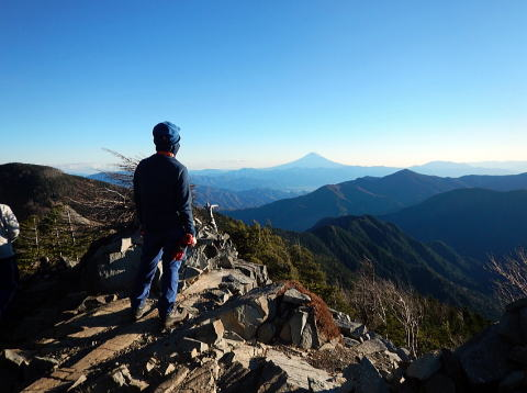 2017.11.11-12　甲武信ヶ岳（尾根歩き）