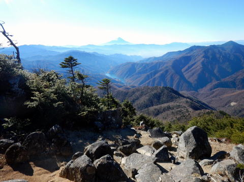 2017.11.11-12　甲武信ヶ岳（尾根歩き）