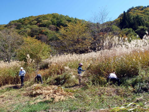 2014.10.18-19　茅刈り手伝い＆湯ノ倉山～大嵐山（尾根歩き・イベント）