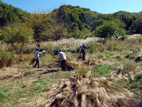 2014.10.18-19　茅刈り手伝い＆湯ノ倉山～大嵐山（尾根歩き・イベント）