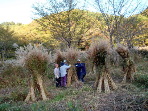 2014.10.18-19　茅刈り手伝い＆湯ノ倉山～大嵐山（尾根歩き・イベント）