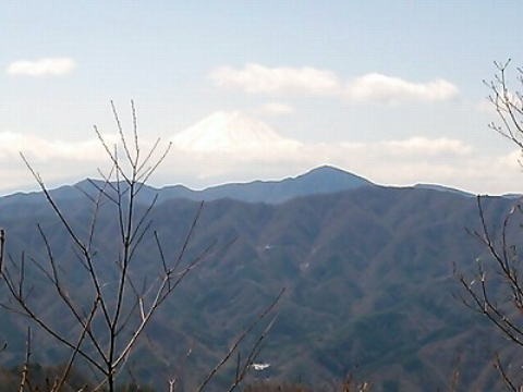 2013.4.13　甲州高尾山（尾根歩き）