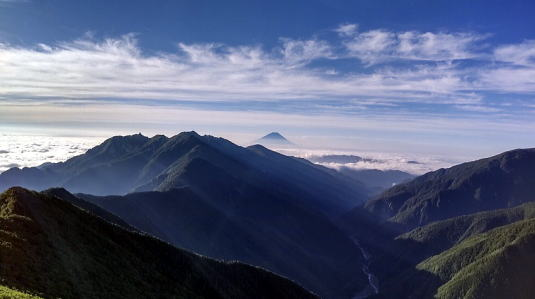 2025.7.12-13 南ア・黒戸尾根～甲斐駒ヶ岳～早川尾根～鳳凰山（尾根歩き）