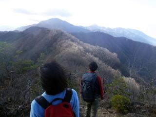 2020.11.22　本社ヶ丸から女坂峠と大沢山（ハイキング）