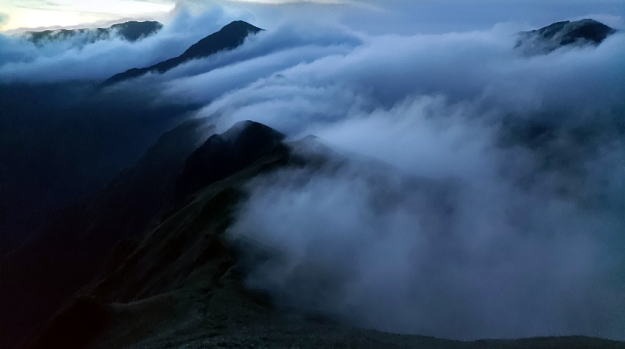 2023.9.23-24　万太郎山（尾根歩き）