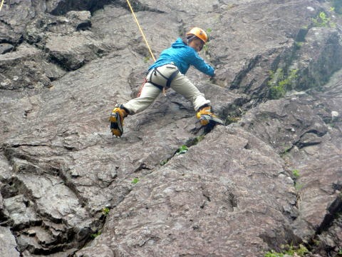 2012.4.30 丹沢・懸垂岩(岩トレ)